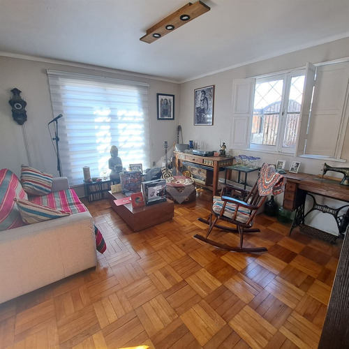 Casa En Venta De 3 Dorm. En Macul