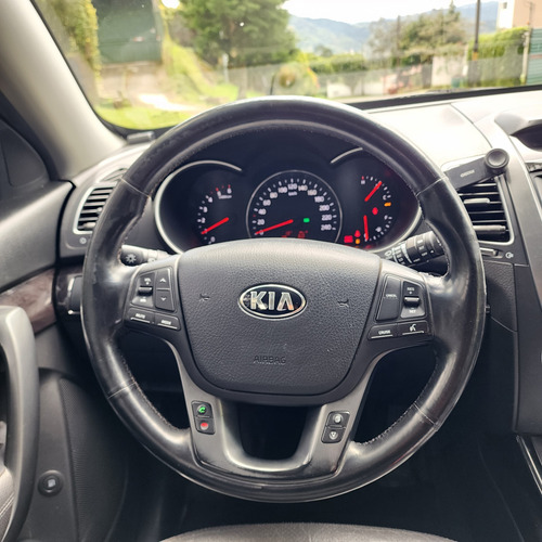 Imagen 11 de 15 de Kia Sorento Coreana