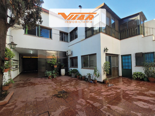 Casa 8 Amb  2 Galpones, En Venta,  Villa Martelli, Vicente Lopez, Con Garage Y Patio.