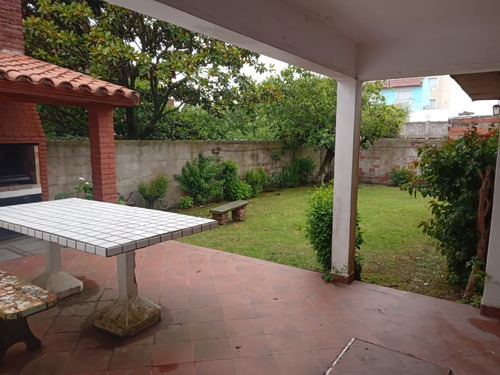 Imagen 18 de 21 de Casa Con Jardin En Punta Mogotes Mar Del Plata