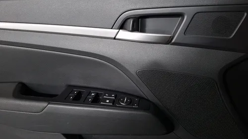 Hyundai Elantra 2.0 LIMITED TECH NAVI AUTO