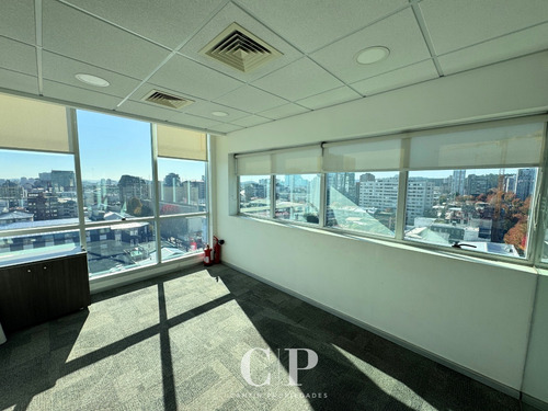 Moderna Y Amplia Oficina En Céntrico Edificio De Concepción