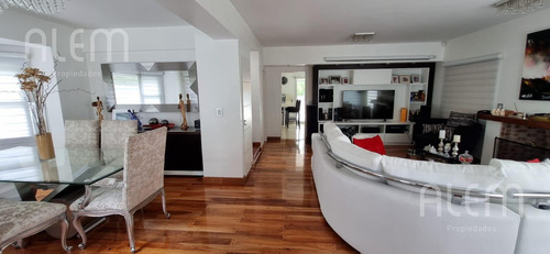 Casa De 4 Dormitorios En Venta En Solar Del Bosque, Canning