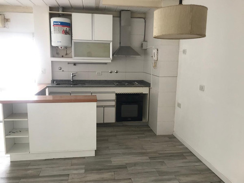 Imagen 5 de 14 de Lencke Vende - Ideal Para Consultorios Medicos, A 1 Cuadra Del Hospital De Vicente Lopez