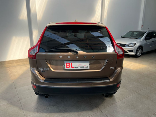 Volvo XC60 2.0 T5 COMFORT FWD TURBO GASOLINA 4P AUTOMÁTICO