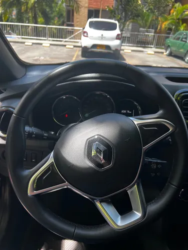 Renault Stepway 1.6 Intense Automática
