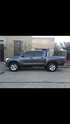 Toyota 2017 Sr 4x4