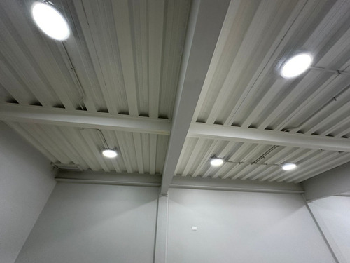 Local 2 Niveles, Manuel Montt 1095, 250m2 4 Baños, Nuevo