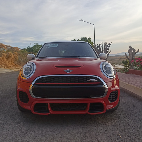 Mini John Cooper Works 2.0 Hot Chilli At