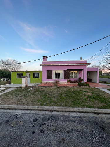 Casa En Excelente Estado Más 2 Casas Para Terminar Interior