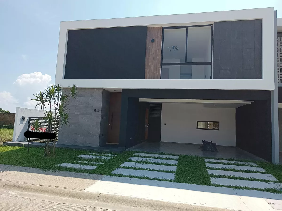 Casa En Venta Nueva Con Alberca Y Bonitos Acabados.