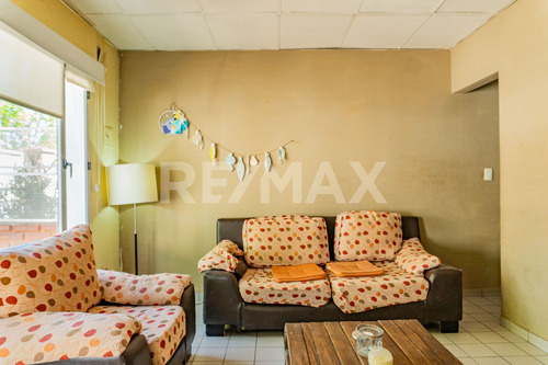 Casa 3 Dorm. - Barrio Mercantiles - Cipolletti
