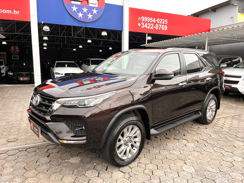 Toyota Hilux SW4 2.7 VVT-I FLEX SRV 7L 4X2 AUTOMÁTICO