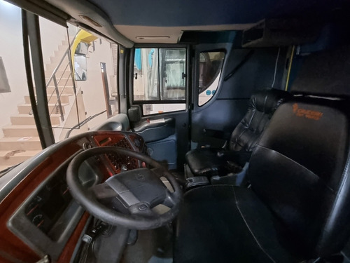 Imagen 12 de 15 de Volvo / Marcopolo B12r