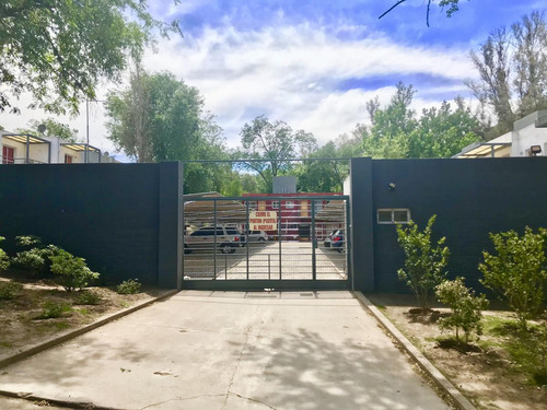 Venta - La Calera - Departamento 1 Dorm - Housing Con Pileta Y Cochera