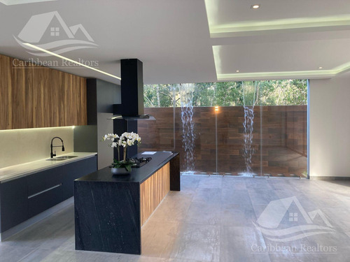 Casa En Venta En Via Cumbres Cancun