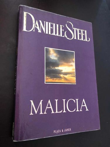 Libro Malicia - Danielle Steel - Grande - Muy Buen Estado