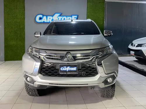 Mitsubishi Montero 2019