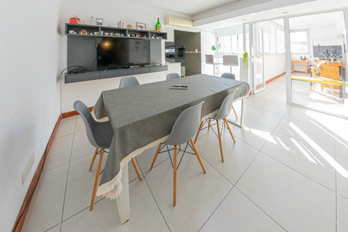 Imagen 21 de 28 de Departamento De Piso Exclusivo 4 Dormitorios Con Cochera Y Baulera Centro Frente Al Rio