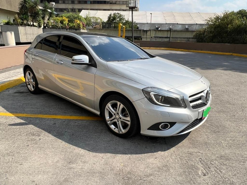 Imagen 2 de 16 de Mercedes Benz A200