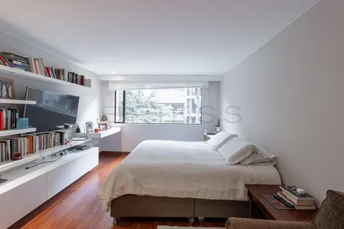 Apartamento En Venta En Chico Reservado. Cod V3984