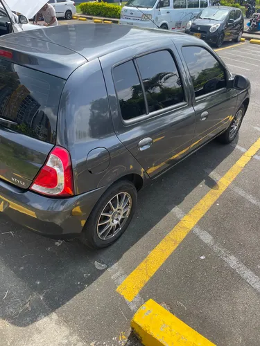 Renault CLIO STYLE 1.2 Night & Day