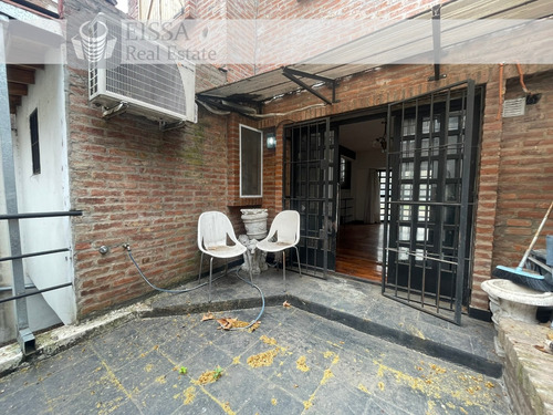 Triplex Sin Expensas A Reciclar Frente A La Plaza Unidad Latinoamericana