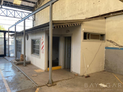 Imagen 6 de 12 de Venta - Importante Local Sobre Av. B.mitre Al 200 - Bayugar Negocios Inmobiliarios