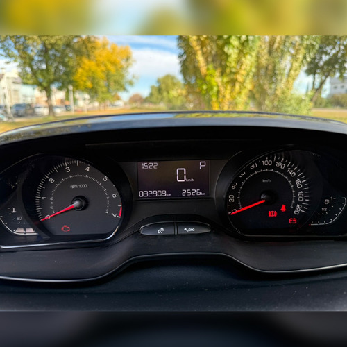 Peugeot 2008 1.6 Feline Tip