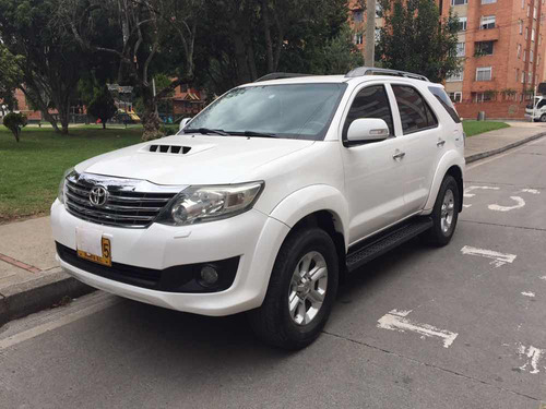 Toyota Fortuner 3.0 Sr5