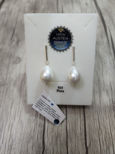 Imagen 4 de 7 de Aros Perla Grande Forma De Gota Diseño Palito Largo , Plata