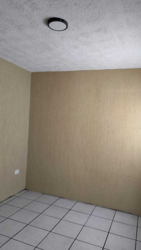Venta De Casa Remodelada En Lomas Del Mirador O Santa Fe.