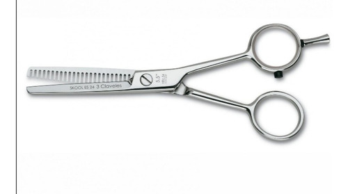 Imagen 2 de 10 de Kit De Peluqueria Capa,tijeras,set De Peines,ganchetas Y Mas
