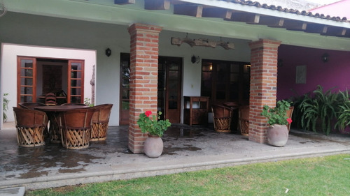 Casa En Venta 1300m2, Tequisquiapan Centro, Qro, Méx.