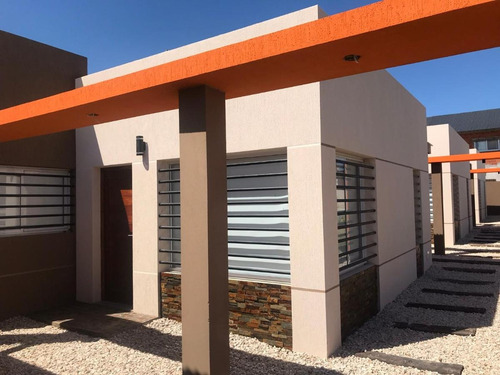 Complejo De Duplex Y Departamentos En San Clamente