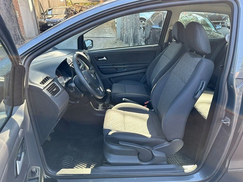 Imagen 13 de 24 de Volkswagen Fox Comfortline 1.6 3 Puertas 2013 U/mano 45.000k
