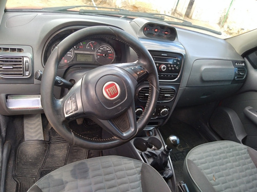 Imagem 2 de 8 de Fiat Strada 1.8 16v Adventure Cab. Dupla Flex Dualogic 3p