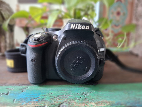 Camara Nikon D5200 