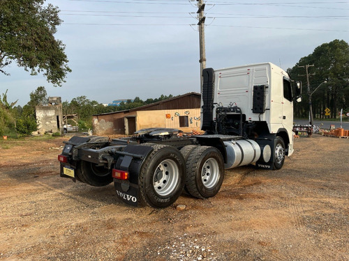Imagem 16 de 25 de Volvo Fh 440 Truck 6x2 Apenas 350 Mil Km Cavalinho Trator