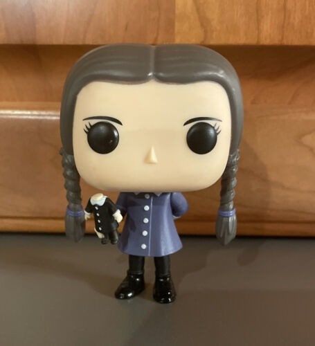 Funko Pop La Familia Addams - Wednesday Addams Toy 811