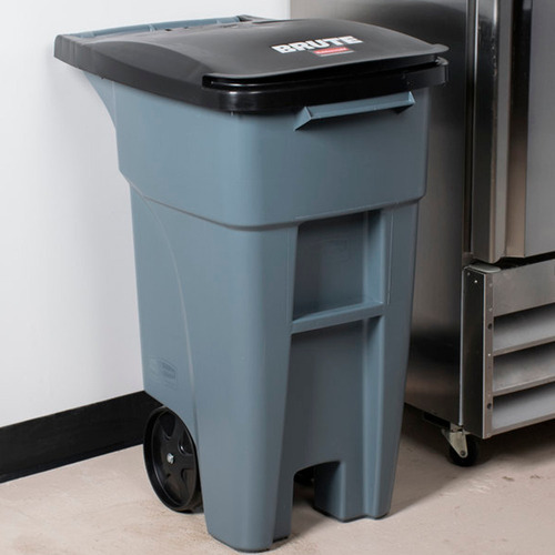 Contenedor Brute Step On Rubbermaid Desplegable De 32 Gal Color Gris