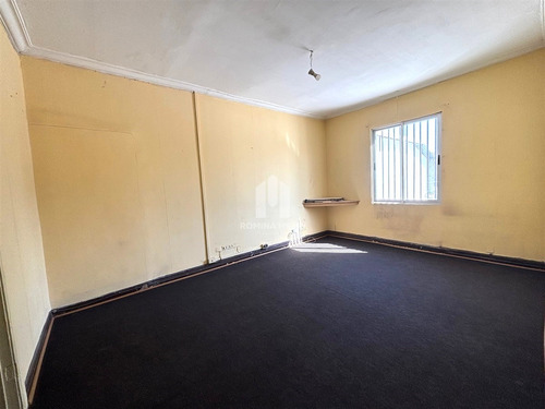 Casa En Arriendo De 4 Dorm.metro Irarrazaval, Ñuñoa