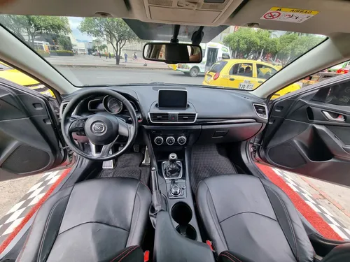 Mazda 3 TOURING 2.0 MT
