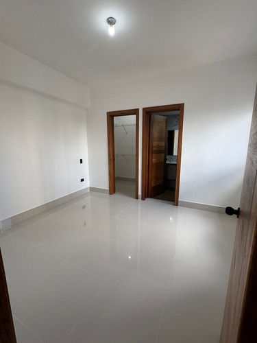 Alquiler De Apartamento A Estrenar Con Linea Blanca En Serralles