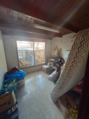 Casa Para Dos Familias O Inversor.-