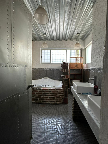 Casa Duplex, 8 Recamaras, Jacuzzi, Roof Top, Col Normal, Cdmx