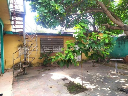 Imagen 15 de 30 de Casas En Venta Zona Centro - Este De Barquisimeto Cod # 23-12140 Centrica Y Con Potencial Comercial. Asesor Inmobiliario Katty Vasquez 412-1498654. Pide Tu Cita! Excelente Oportunidad De Negocio!!....