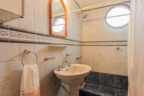 Venta De Casa 5 Ambientes En Banco Provincia - Zona Golf, Moreno