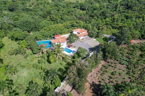 Vendo Villa Entre Dos Ríos: Río Isabela Y Sabana Mina. Localizada En Proyecto Colinas De Minas, Villa Altagracia, Republica Dominicana