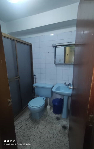 Imagen 9 de 14 de Alquilo Apartamento Amoblado, Urbanización El Centro Piso Bajo